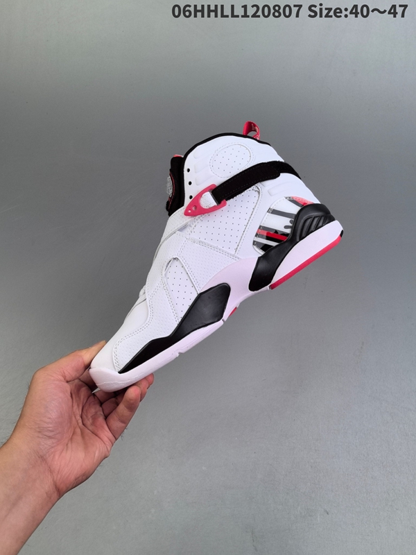 ナイキ靴側面デザイン